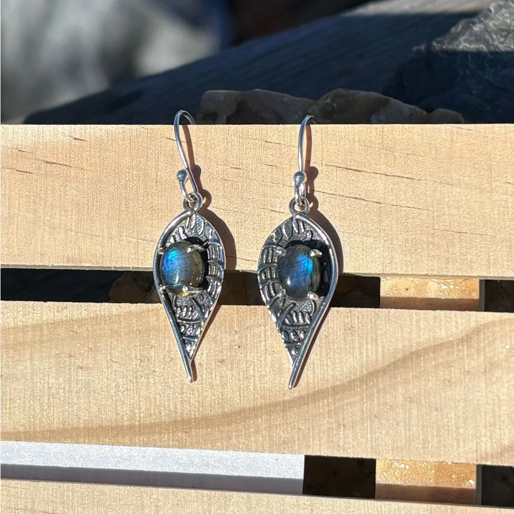 Labradorite Earrings - Picture 3 of 14